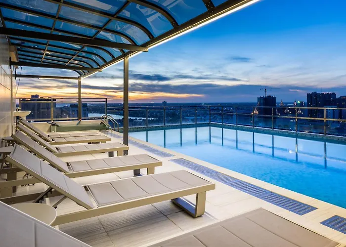 Skypool Condo Real Hope - Apartments Free Laundry